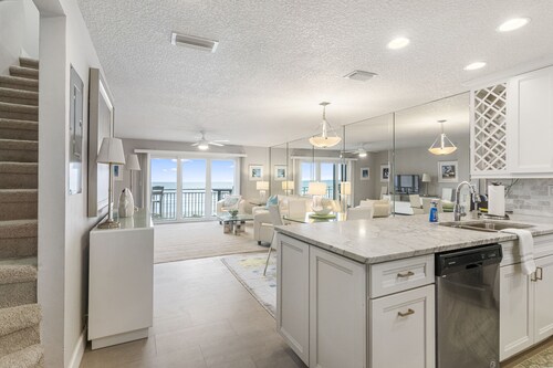 Gorgeous Condo with Ocean Views in St. Augustine