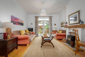 Interior - Heavenly Heather Cottage (Crieff)