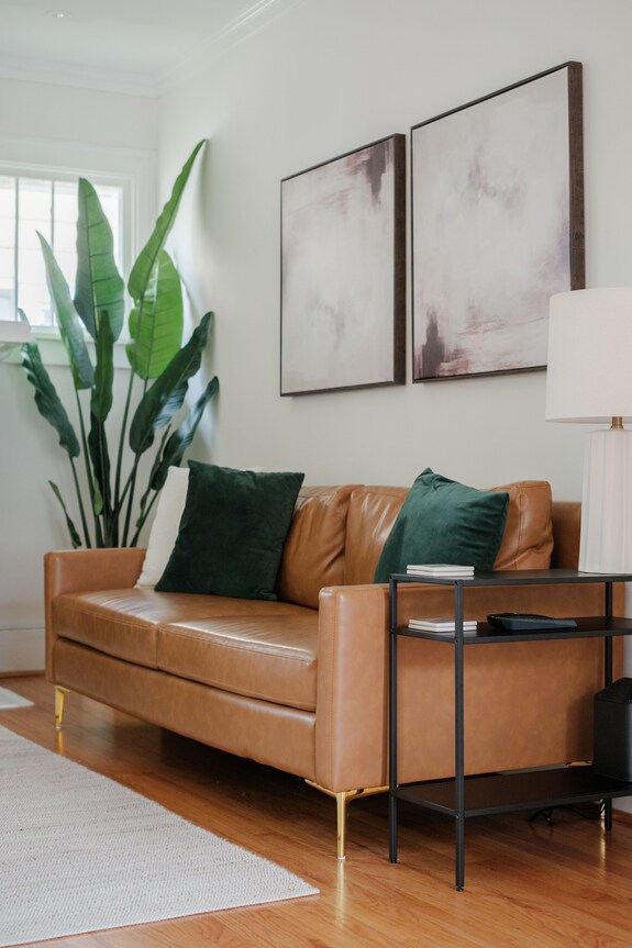 Stylish Family/pet Friendly Cottage In Coveted Clark Park With Fenced In Yard - Champaign, IL