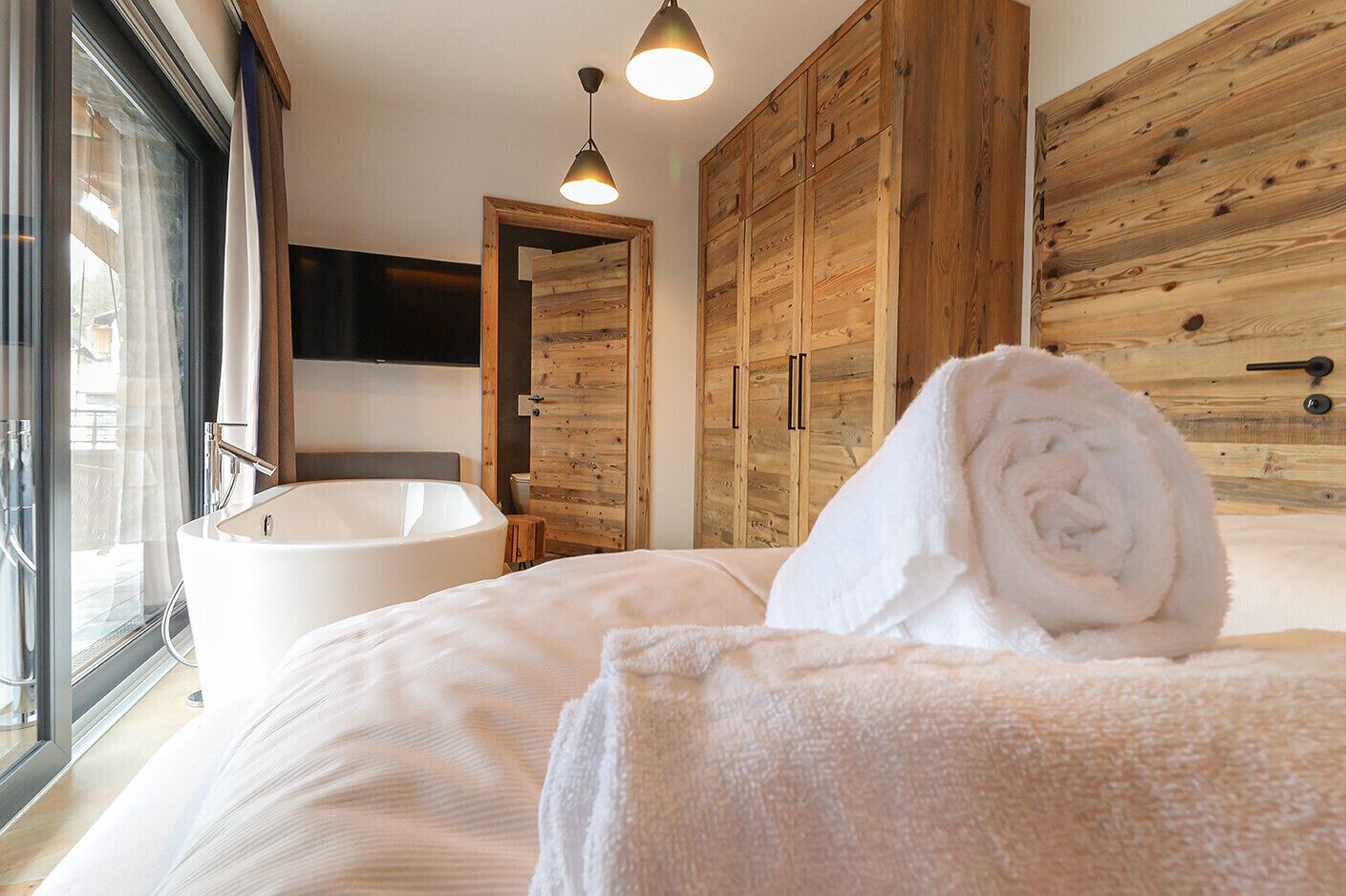4 bedrooms, free WiFi, bed sheets