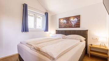 3 bedrooms, free WiFi, bed sheets