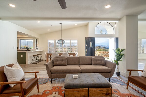 House, Multiple Beds, Pool Access, Pool View | Interior - Rocky Lodge (Yucca Valley)