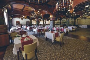 Dining - Qafqaz Resort (Gabala)