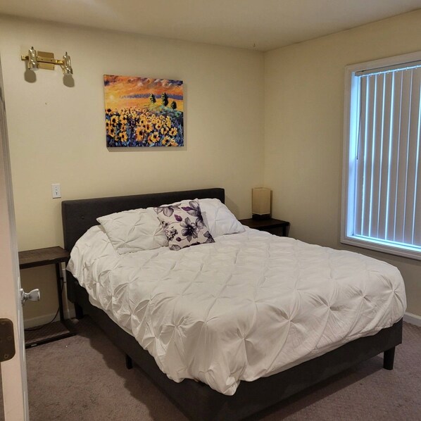 1 bedroom, desk, iron/ironing board, WiFi