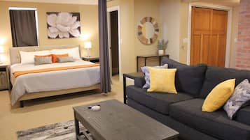 2 bedrooms, desk, iron/ironing board, WiFi