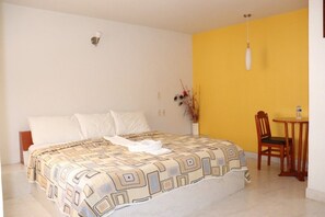 Classic Single Room | Iron/ironing board, free WiFi - HOTEL BERLIN (Tlaxcala)