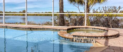 Piscine extérieure, piscine chauffée