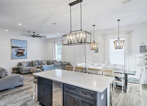 Interior -  Private Beach Access, Pool and Hot Tub! (Destin)