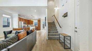 Smart TV, fireplace, books, video library