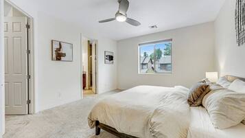 4 bedrooms, desk, iron/ironing board, travel crib