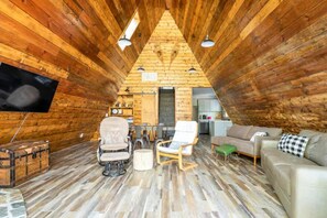 Smart TV, chimenea y reproductor de DVD