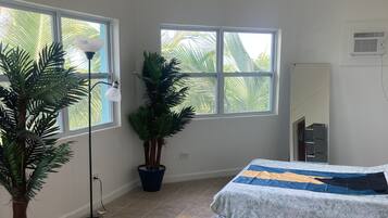 4 makuuhuonetta, ilmainen Wi-Fi, vuodevaatteet