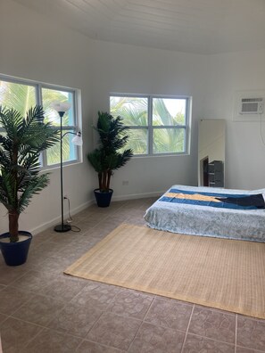 4 makuuhuonetta, ilmainen Wi-Fi, vuodevaatteet