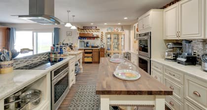 4 Mi to Port Charlotte Beach Park: Gem w/ Pool