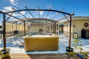Terrace/patio - 4 Mi to Port Charlotte Beach Park: Gem w/ Pool (Port Charlotte)