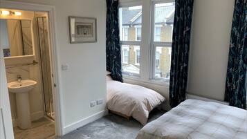 Apartment, Multiple Beds | 2 bedrooms, iron/ironing board, free WiFi, bed sheets