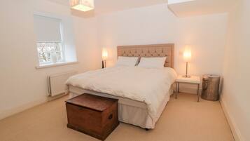 3 bedrooms, individually decorated, individually furnished, free WiFi