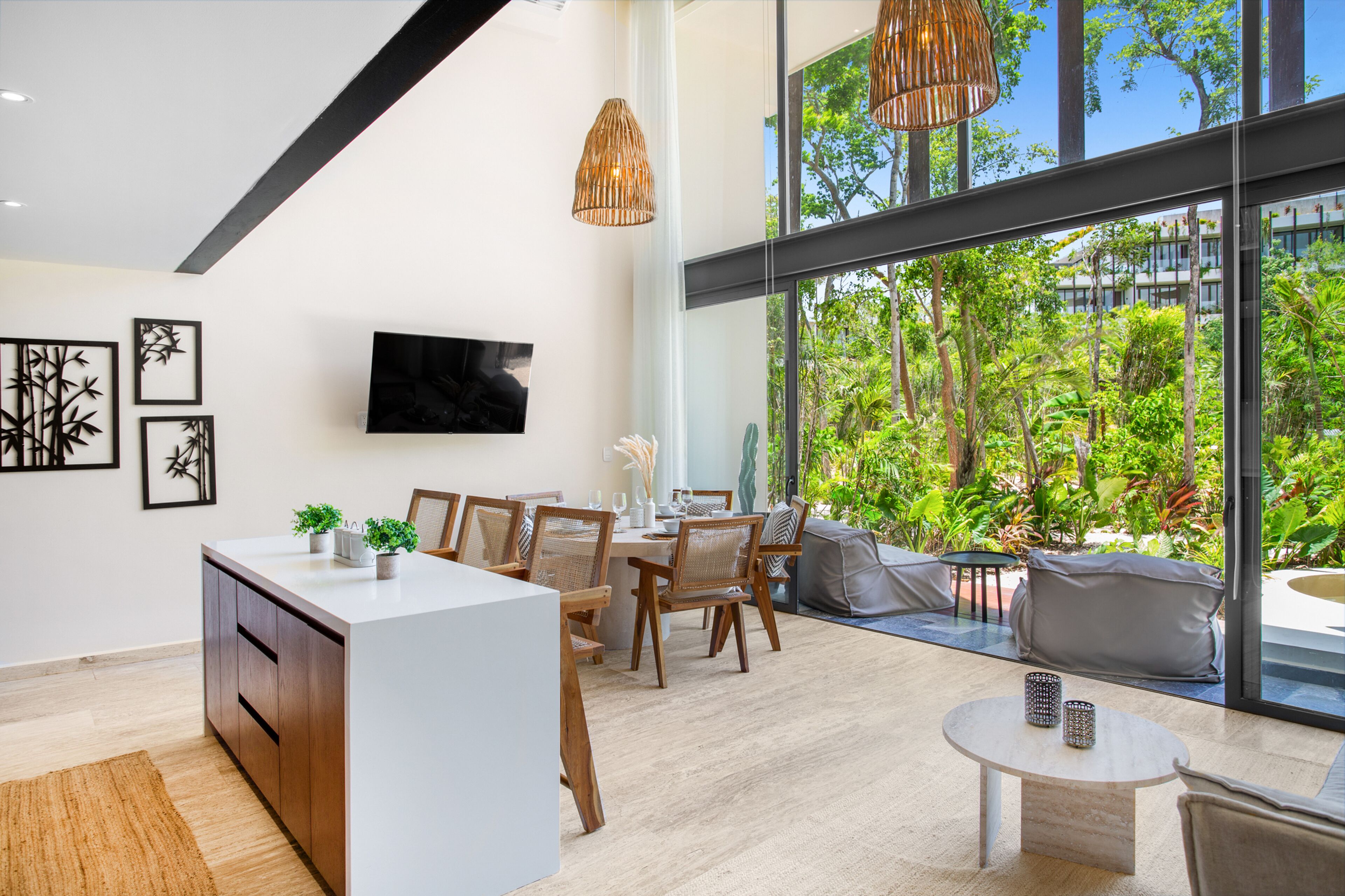 Loft Deluks | Area keluarga | Smart TV 40-inci dengan saluran TV digital dan TV