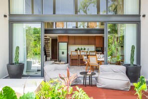 Deluxe-ullakkohuoneisto | Terassi/patio