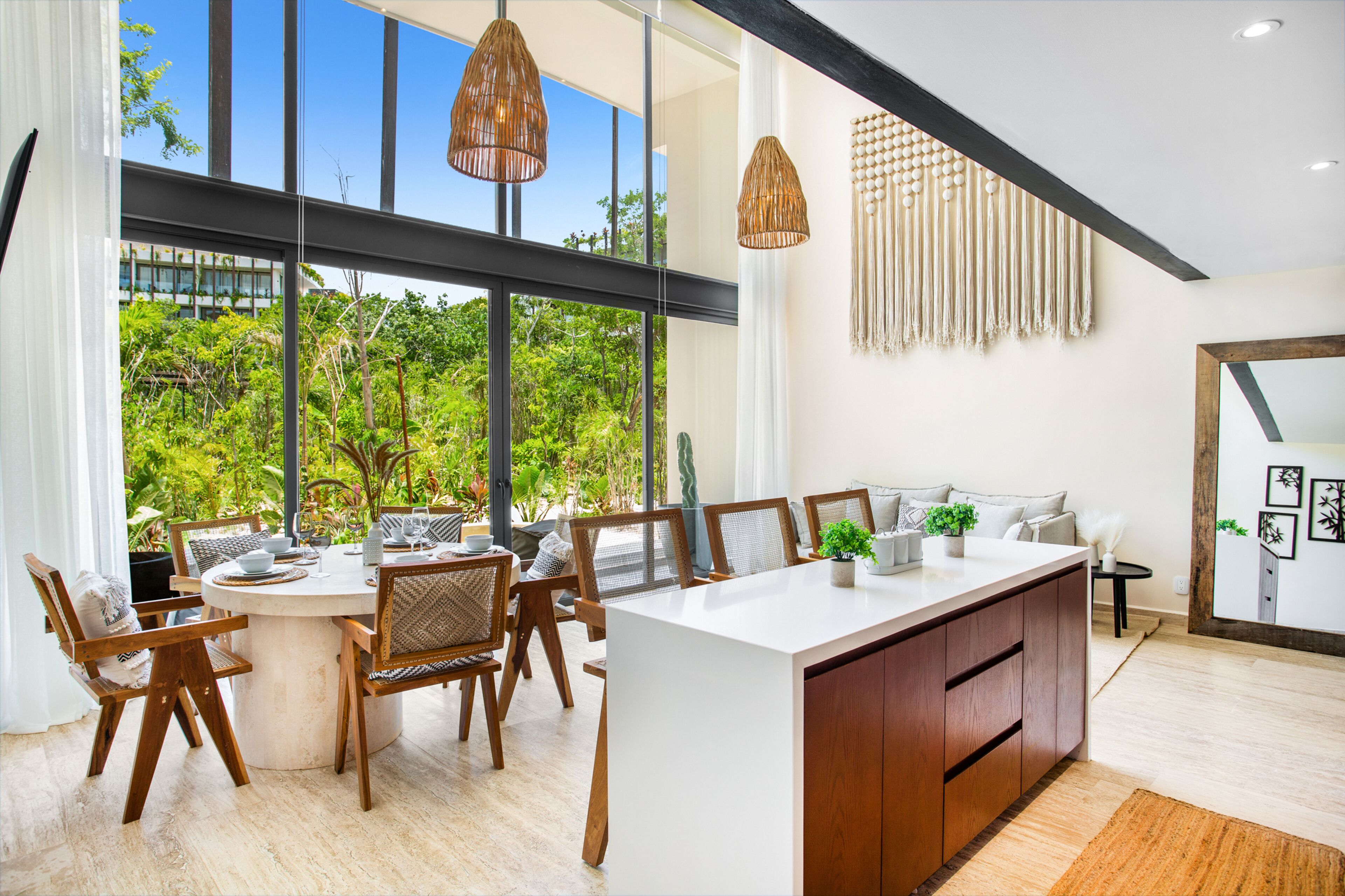 Loft Deluks | Ruang makan