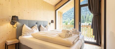 4 quartos, Wi-Fi de cortesia, roupa de cama