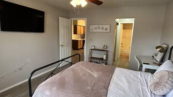 2 bedrooms, WiFi, bed sheets