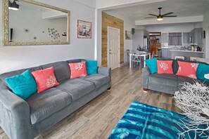 智能電視、書籍