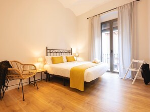 3 makuuhuonetta, silitysrauta/-lauta, internet, vuodevaatteet