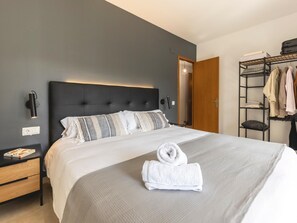 2 makuuhuonetta, silitysrauta/-lauta, internet, vuodevaatteet