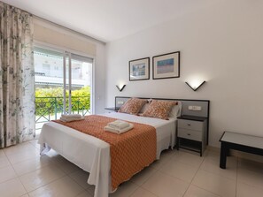 3 Schlafzimmer, Bügeleisen/Bügelbrett, Internetzugang, Bettwäsche