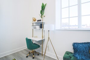 Interior - Stylish studio apartment in delightful Downtown Baltimore (Baltimore)