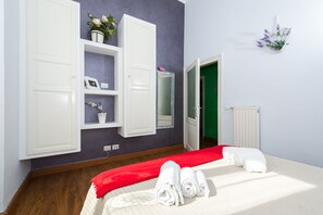 Apartment | Blackout curtains, soundproofing, travel cot, free WiFi - HOME CANDIA (Rome)