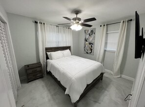 2 bedrooms, in-room safe, iron/ironing board, free WiFi