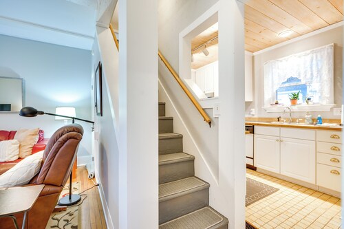 Prime Lakeside Village Location: Apt w/ Kitchen!