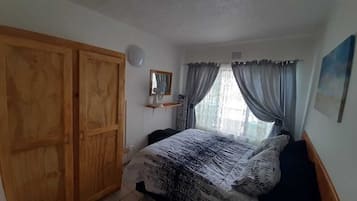 Family Villa, 2 Bedrooms, Private Pool, Pool View | In-room safe, individually decorated, individually furnished