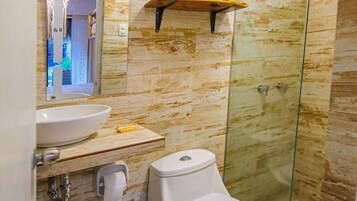 Bathtub, hair dryer, heated floors, towels