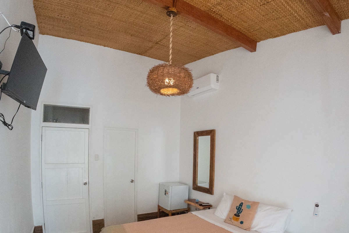 1 habitación, ropa de cama de alta calidad, minibar y wifi gratis