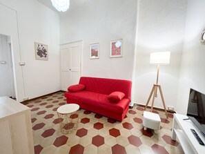 Deluxe Apartment | Living area