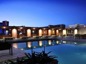 Innenpool, Außenpool