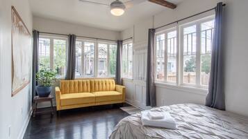 3 bedrooms, travel cot, WiFi, bed sheets