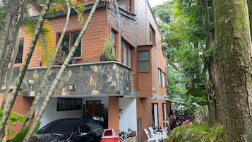 Fachada del alojamiento