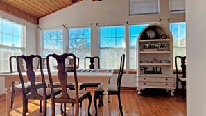 Dining - Beautiful, peaceful country guest house with pond (Covington)