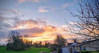 Country Retreat, one bedroom apartment only 10 miles from Belfast