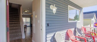 Beach Retreat I HotTub I FirePit I Near Cape May I 7 Beach Passes I 4 Bikes