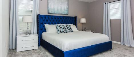 6 bedrooms, iron/ironing board, WiFi, bed sheets