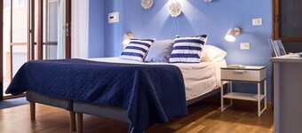 Spacious and Elegant Room in the Heart of Capo d'Orlando