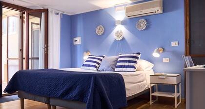 Spacious and Elegant Room in the Heart of Capo d'Orlando