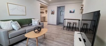 Elk Loft in Downtown Custer, Sleeps 8, 2 full bath