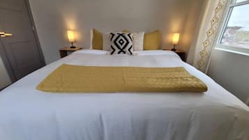 4 bedrooms, iron/ironing board, travel crib, free WiFi