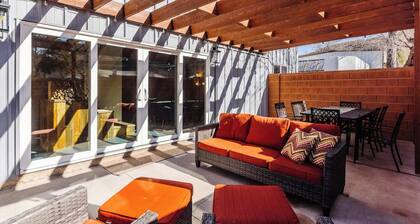 Hangar 18 @ Area 51 | Themed | Pet Friendly